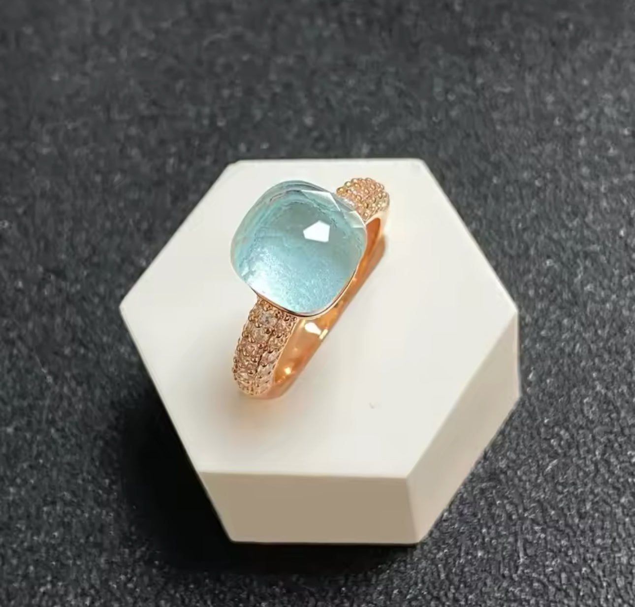 Anillo Topacio con circonia
