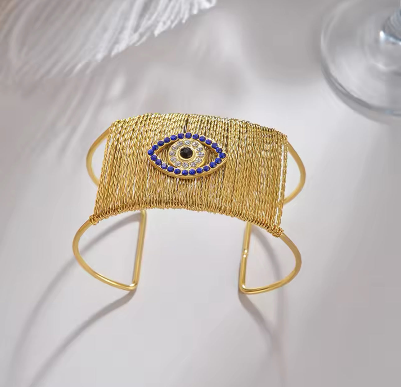 Brazalete ancho hilo de oro
