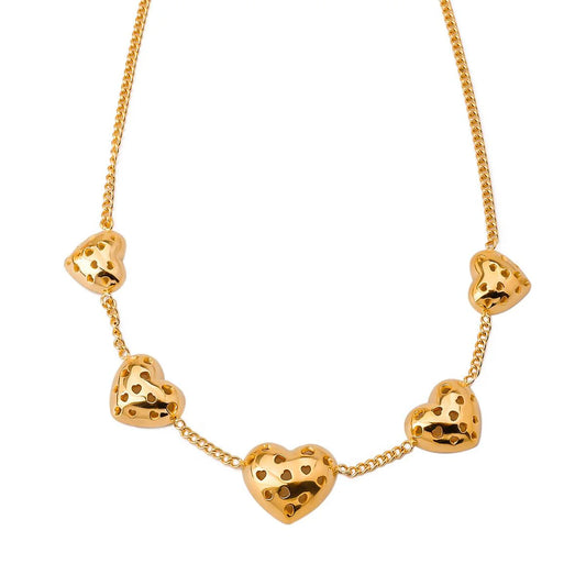 Collar de corazones