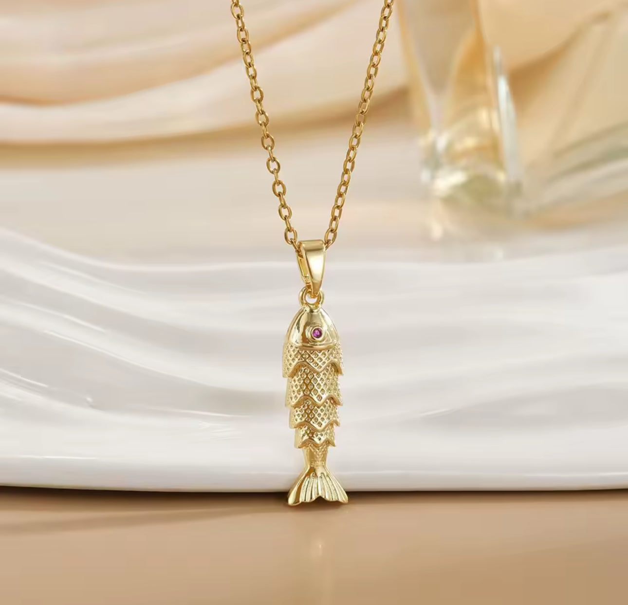 Collar pez colgante