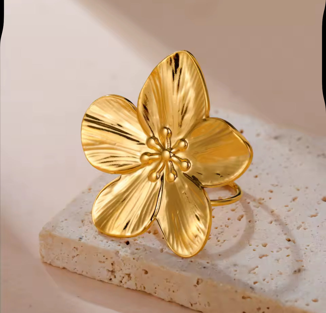 Anillo flor 5 pétalos