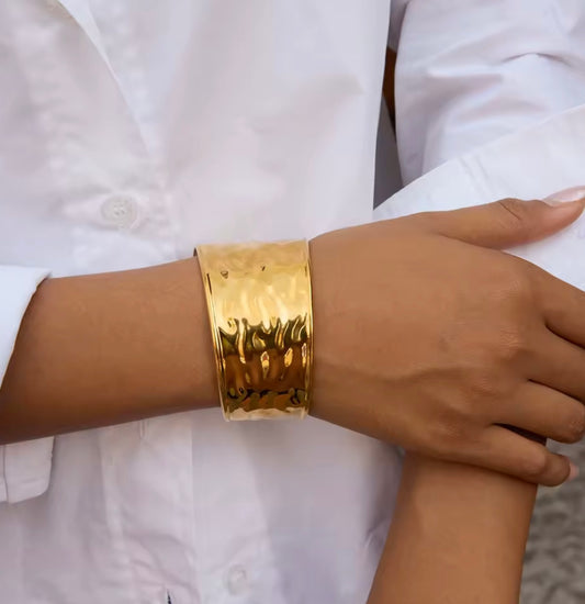Brazalete martelinado