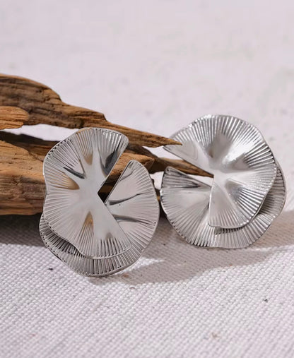 Aretes Flor de metal