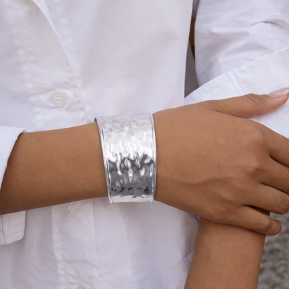 Brazalete martelinado