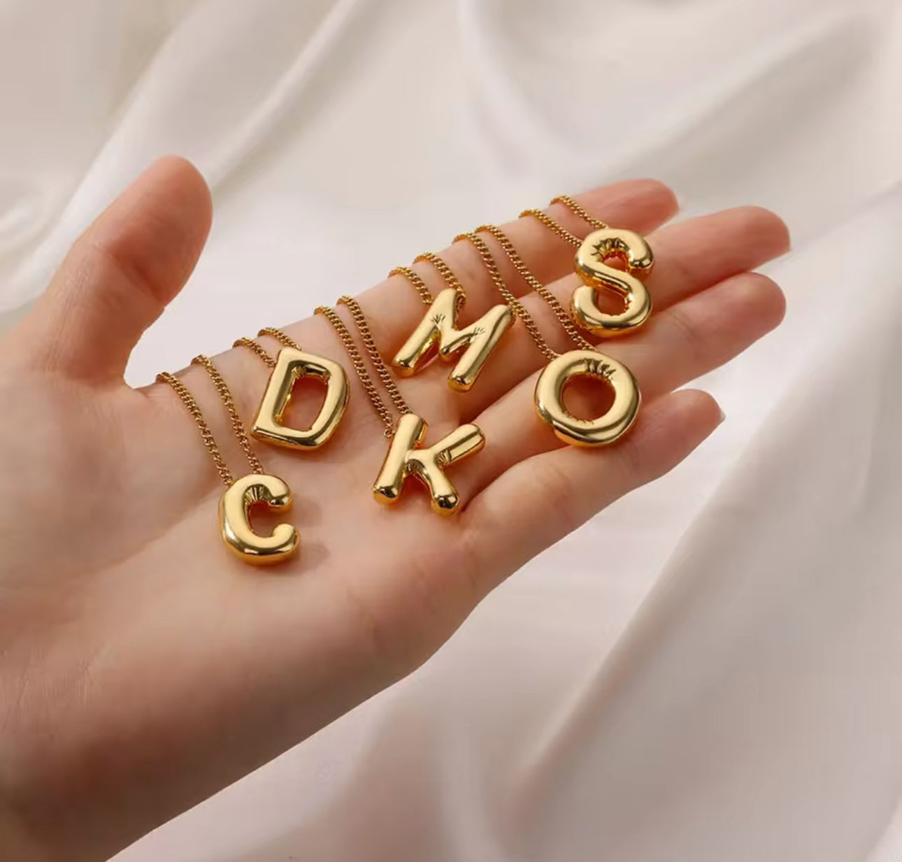 Collares Letras Globo
