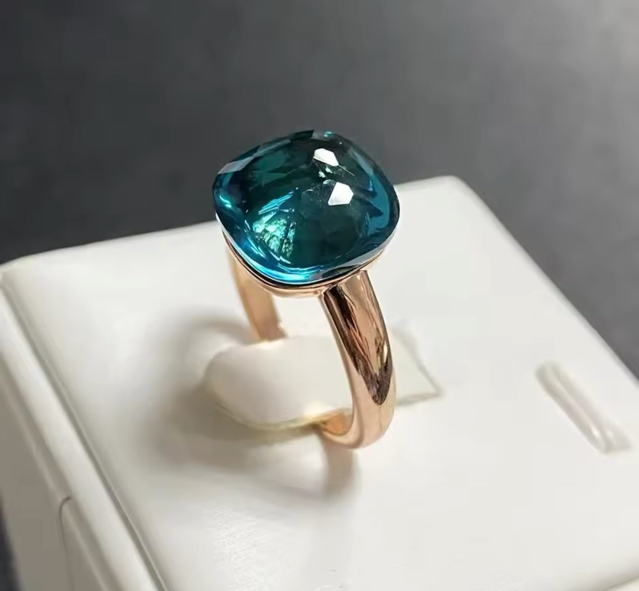 Anillo Topacio