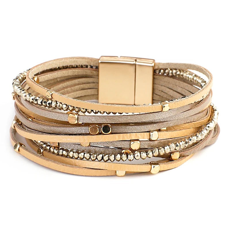 Brazalete tiras de cuero con cuentas